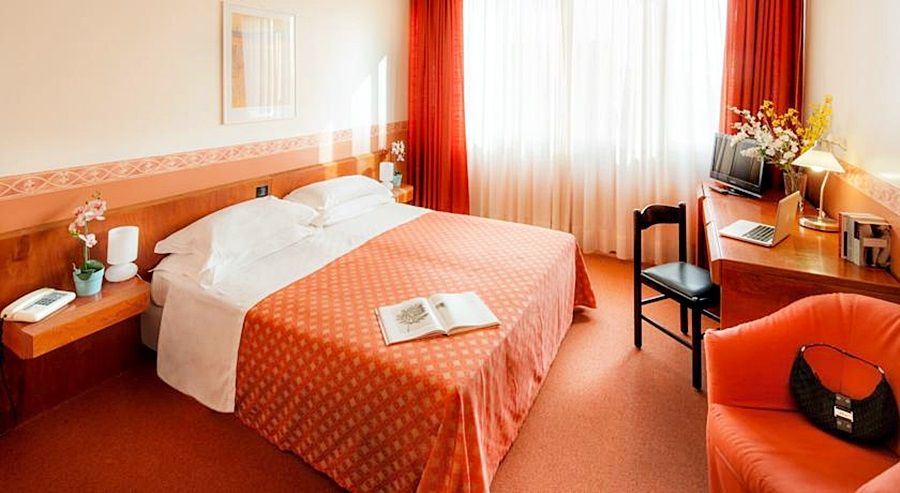 Hotel Salera Asti Buitenkant foto