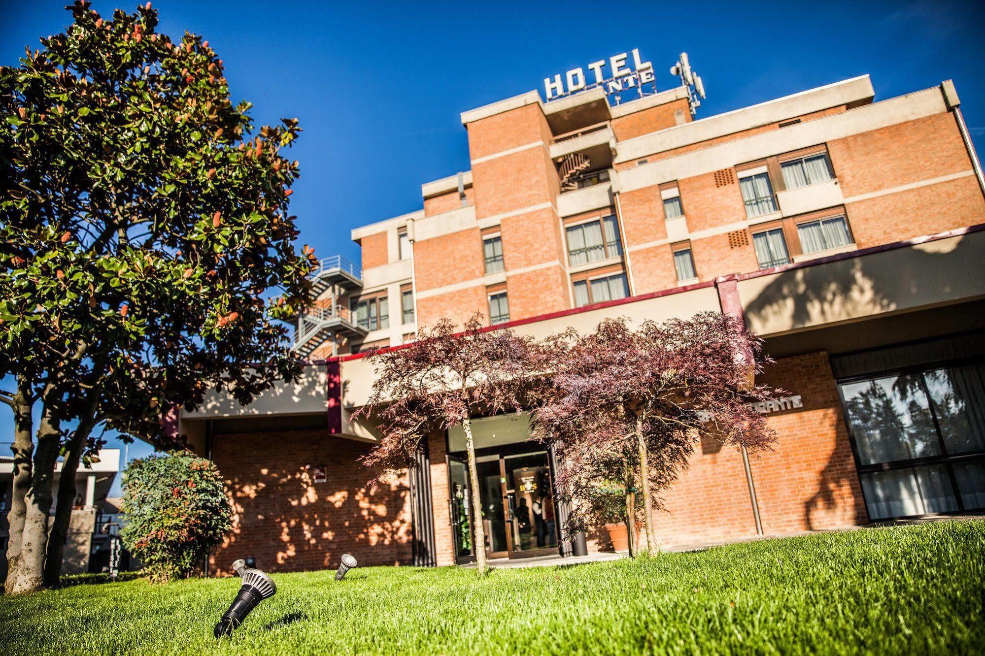 Hotel Salera Asti Buitenkant foto