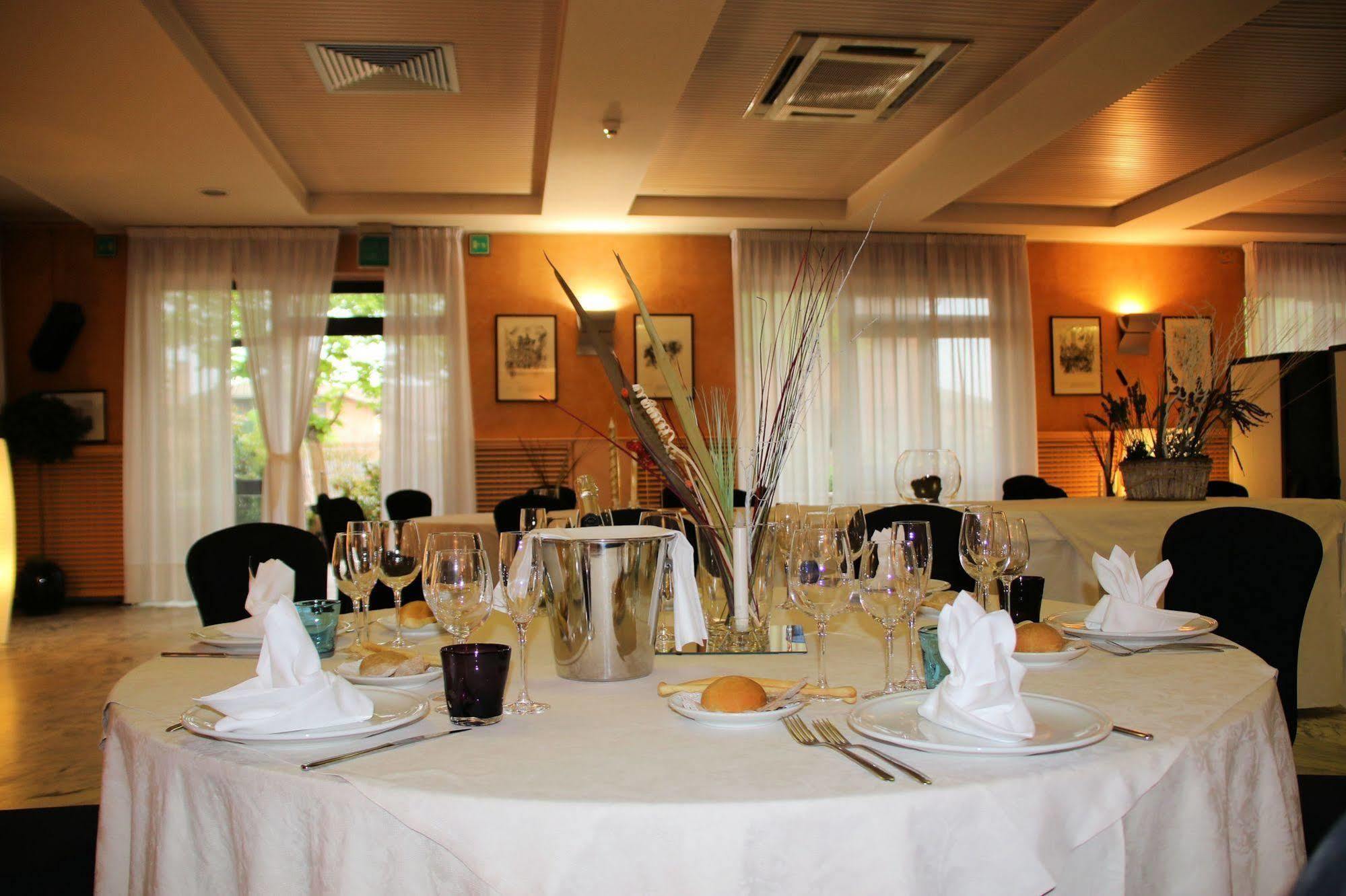 Hotel Salera Asti Buitenkant foto