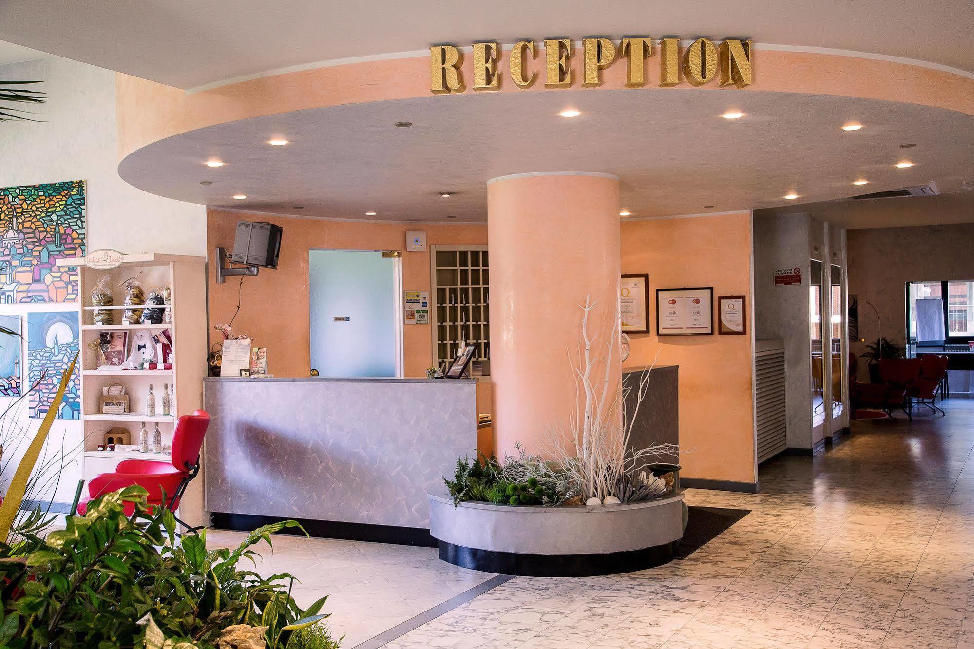 Hotel Salera Asti Buitenkant foto