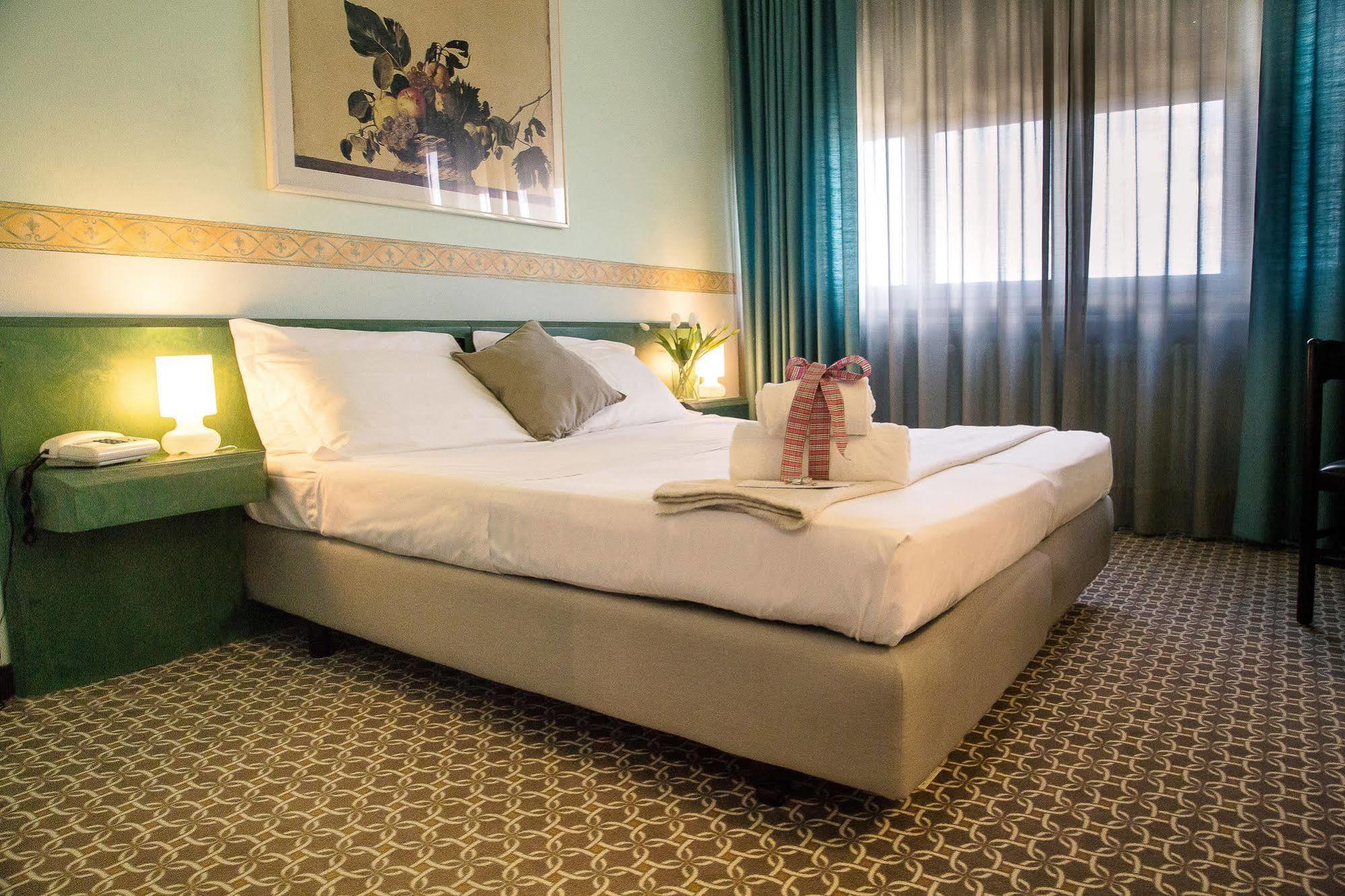 Hotel Salera Asti Buitenkant foto
