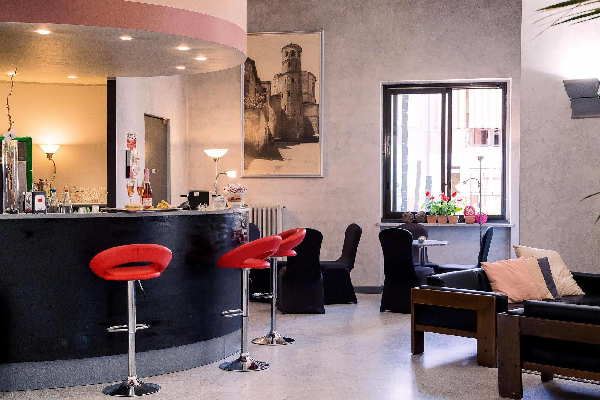 Hotel Salera Asti Buitenkant foto